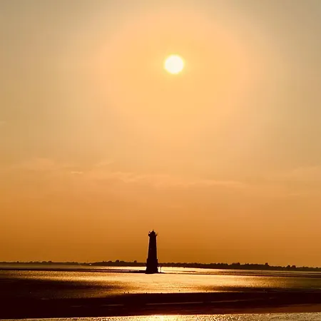 Apartment Tief 10 Seerose 203 Schillig